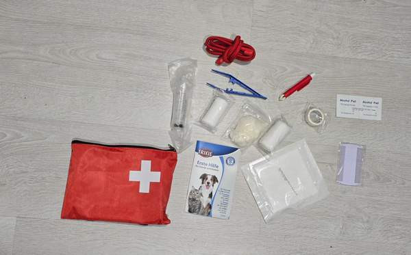 Läjä koirantarvikeita, leluja, ja kuppeja. Кангасала - изображение 6