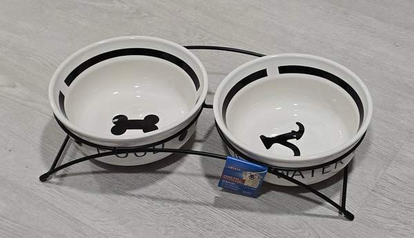 Läjä koirantarvikeita, leluja, ja kuppeja. Кангасала - изображение 5