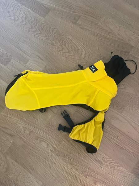 PAIKKA - koiran keltainen heijastava sadetakki koko 30 Helsinki - photo 1