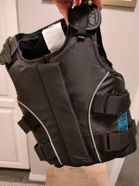 Turvaliivi Juniori Minerva CRW Äänekoski - valokuva 4