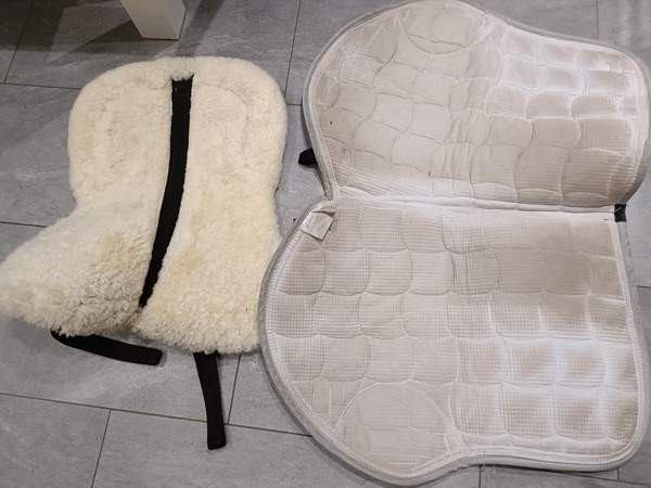 Satulahuopa ja lammaskarvaromaani Espoo - valokuva 2