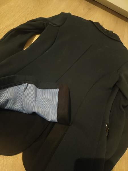 Kisavaate paketti. Valkoiset housut / paita / ja animo kisatakki Лохья - изображение 4