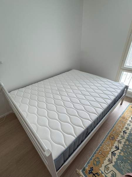 Myydään mukava IKEA patja (160x200 cm) + Patjansuojus Jyvaeskylae – foto 1