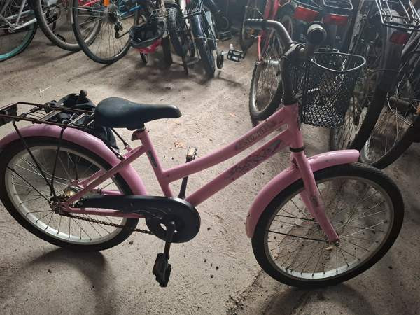 Myyn polkupyörän tytölle. Mikkeli - valokuva 1