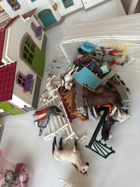 Schleich setit Vantaa - valokuva 6