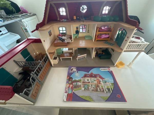 Schleich setit Vantaa - valokuva 1