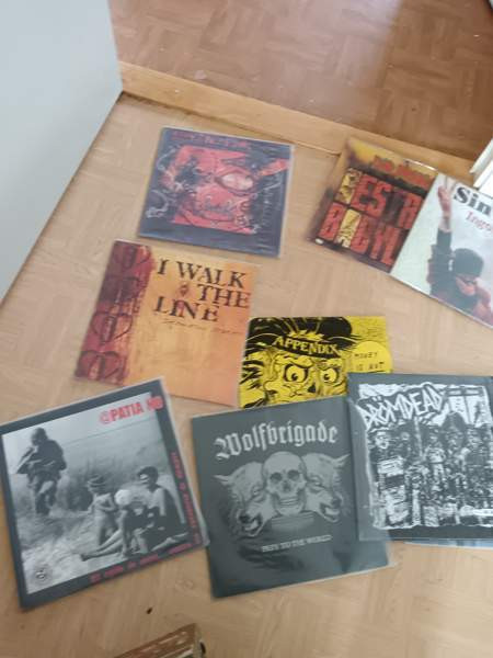 Vinyylejä läjä. Lisätiedot kysymällä. Punkkia lähinnä Laitila - photo 3