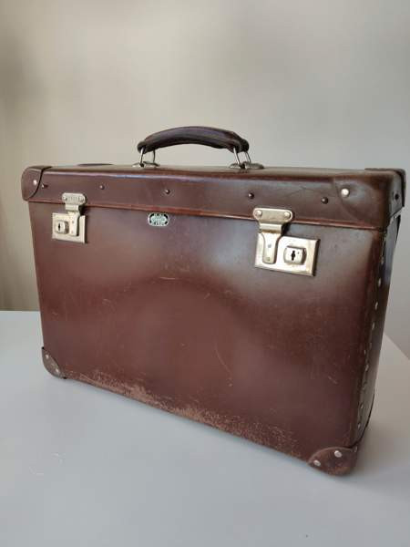 Vanha matkalaukku U.Shwartz Ювяскюля - изображение 1