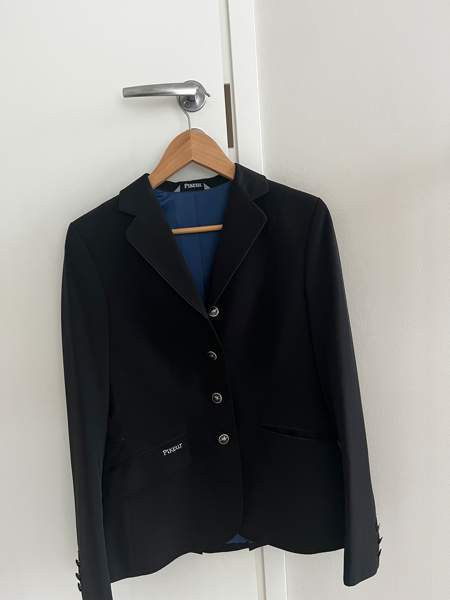 Pikeur kisatakki, koko 36 Espoo - photo 1