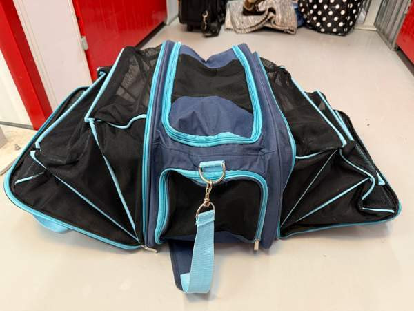 Kissan kantolaukku Helsinki - photo 5