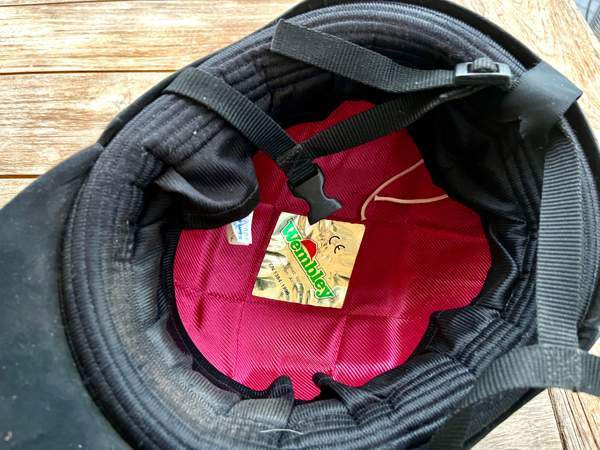 Ratsastuskypärä Wembley Espoo - valokuva 2