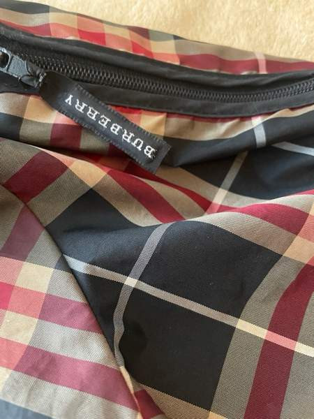 Burberry koiran sadepuku Pirkkala – foto 3