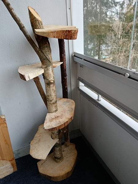 Myydään vähän erikoisempi kissan kiipeilypuu Hyvinge – foto 1