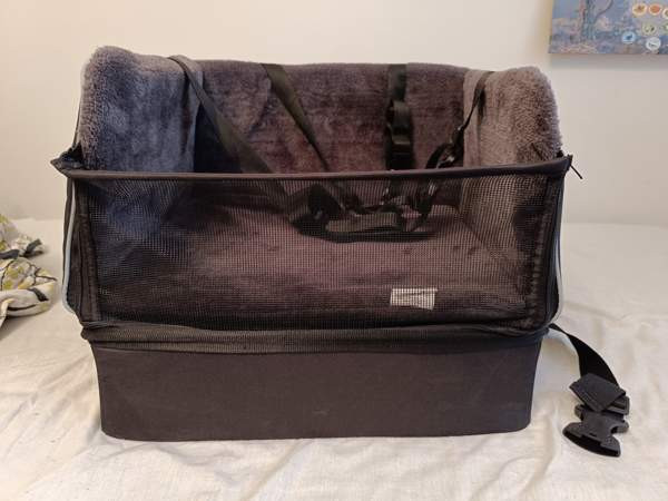 Trixie autoistuin / turvaistuin koiralle Вантаа - изображение 1