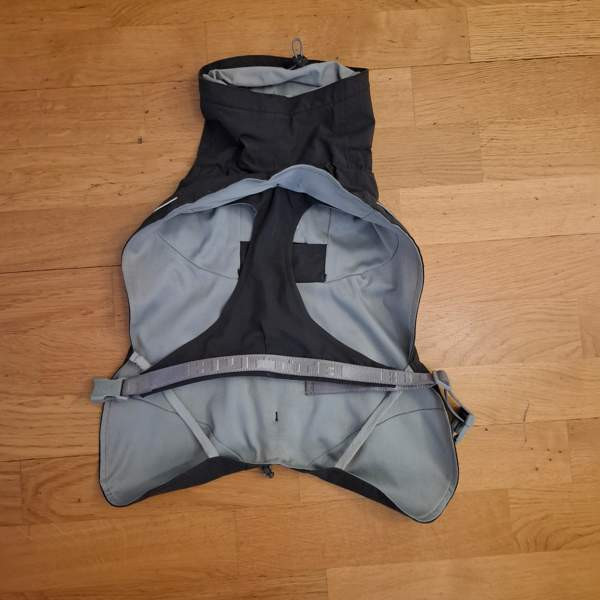 Hurtta monsoon sadetakki Тампере - изображение 2