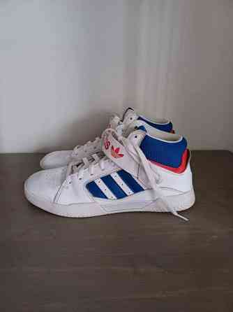 Adidas tennarit 42 2/3 Kokkola