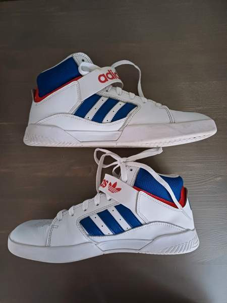 Adidas tennarit 42 2/3 Коккола - изображение 8