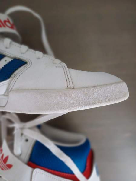 Adidas tennarit 42 2/3 Коккола - изображение 6