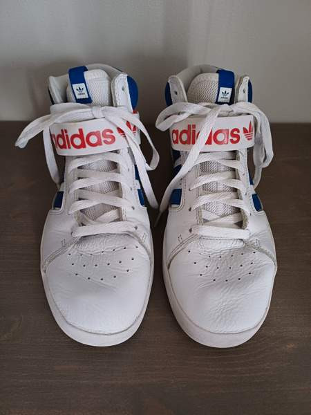 Adidas tennarit 42 2/3 Коккола - изображение 3