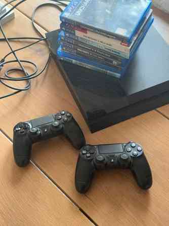Playstation 4 + kasa pelejä Helsinki