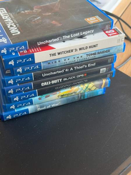 Playstation 4 + kasa pelejä Helsinki - valokuva 2