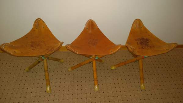 Ratsastaja Hevosella kolmio parkanahka/puu jakkara Kauniainen - photo 4