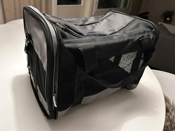 Lemmikin kantolaukku Espoo - valokuva 1