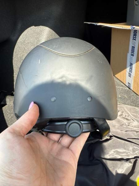 EquiTheme Wings kypärä Helsinki - valokuva 3