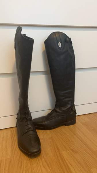 ratsastus tavaroita Варкаус - изображение 1