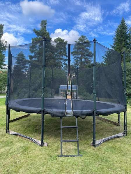 MYYTY: Trampoliini ACON Air 4,6m (+ ACON -turvaverkko) Хямеэнлинна - изображение 1