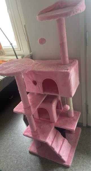 Kissan kiipeilypuu Järvenpää - valokuva 1