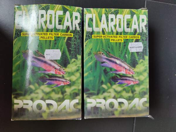 Akvaario aktiivihiilirakeita Espoo - valokuva 1