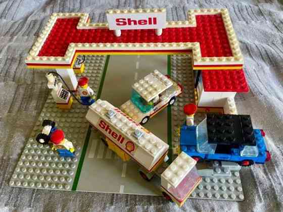 Lego 6371 Shell Service Station ja monta Shell autoa Эспоо