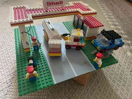 Lego 6371 Shell Service Station ja monta Shell autoa Эспоо