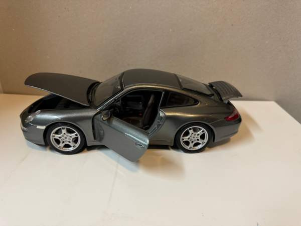 Porsche Carrera pienoismalli scala 1:18 Hämeenlinna - valokuva 2