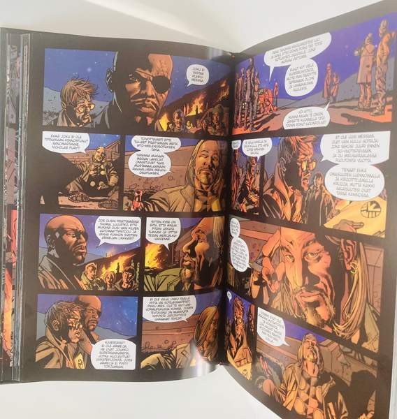 Marvel Ylivertaiset sarjakuva albumi Lappeenranta - valokuva 5