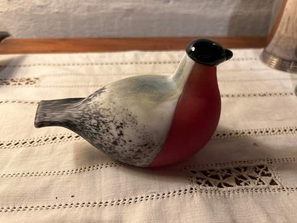 Punatulkku, sign O.Toikka Nuutajärvi Helsinki - valokuva 2