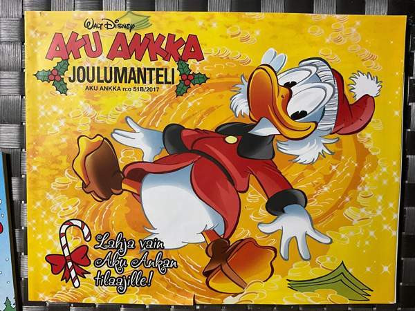 Aku Ankka Joulumantelit v. 1987 2012 ja 2017 (5e/kpl) Hattula - изображение 4