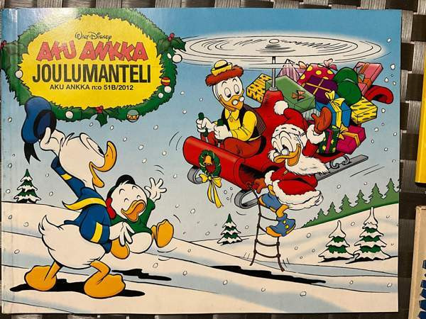 Aku Ankka Joulumantelit v. 1987 2012 ja 2017 (5e/kpl) Hattula – foto 3