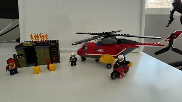 Lego Palokunnan ensivasteyksikkö 60108 (kaikki osat tallella) Helsinki - photo 1