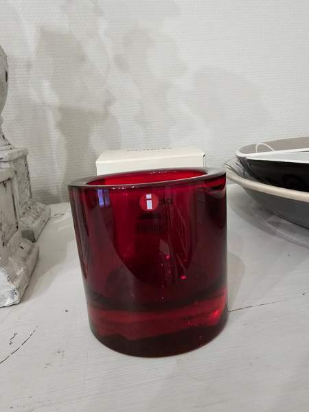 Iso punainen kivi tuikku Тампере - изображение 1