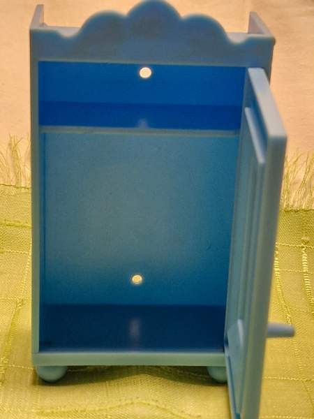 Nukkekodin vaatekaappi Pirkkala - photo 2