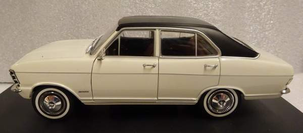 Pienoismalli Opel Olympia A   1724 Тампере - изображение 1