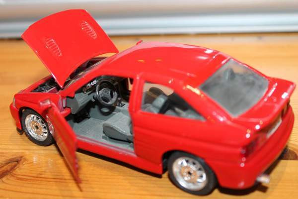 1994 pienoismalli Italia auto Ford Escort RS Cosworth 1:24 17CM vanha 90-luku Тампере - изображение 5