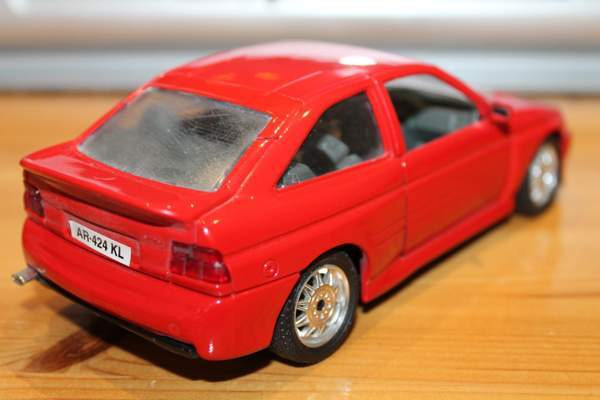 1994 pienoismalli Italia auto Ford Escort RS Cosworth 1:24 17CM vanha 90-luku Тампере - изображение 4