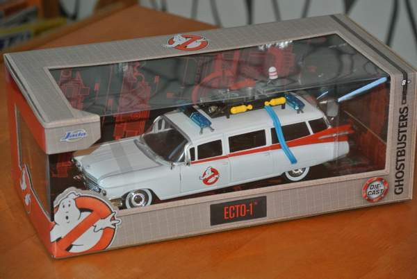 The Ghostbusters auto paketissa 1:24 Haamujengi elokuva Cadillac 1959 23cm Tampere - photo 6