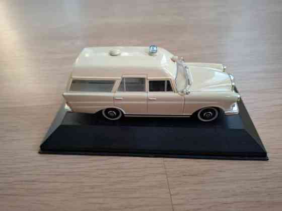 Mercedes-Benz 230 (W110) Binz 1:43 Hyvinkää