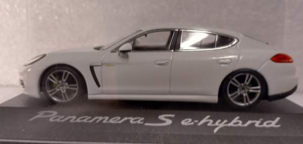 Pienoismalli Porsche Panamera S E-Hybrid 2013  1/43 Tampere - photo 1