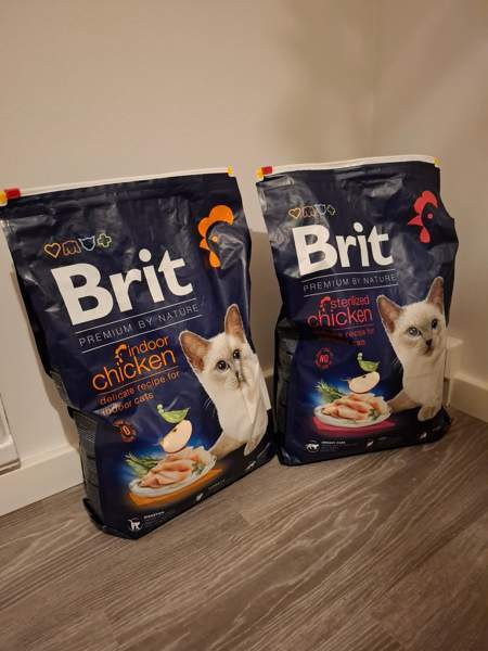 Brit premium 8kg kissanruoka pussia (avattu ja otettu hieman) Turku - valokuva 1