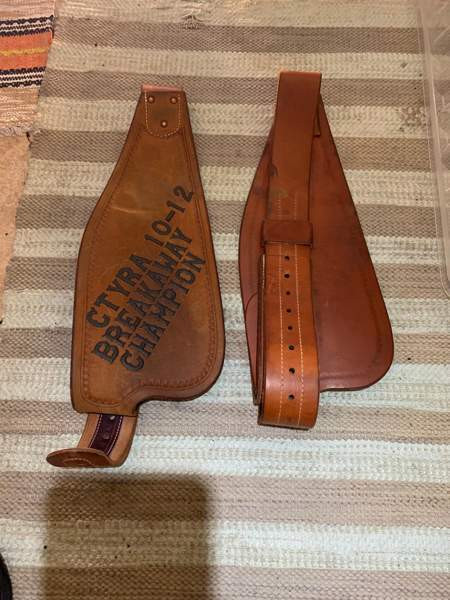 Fenderit / jalustinhihnat Jyväskylä - valokuva 1